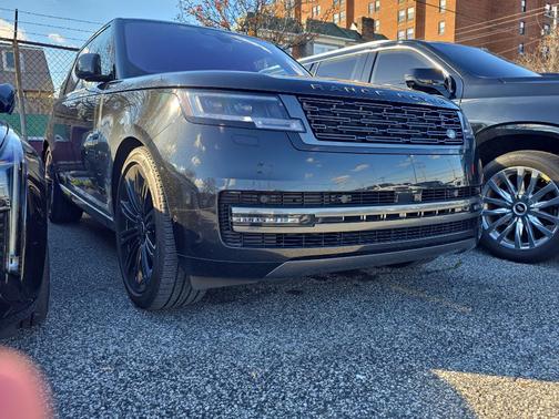 2023 Land Rover Range Rover P530 SE