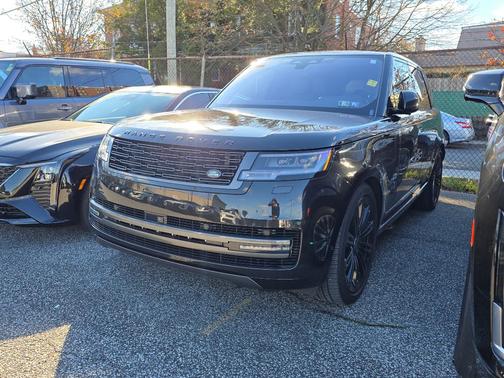 2023 Land Rover Range Rover P530 SE