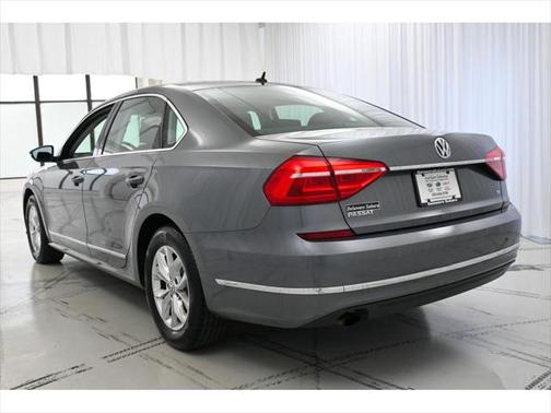 2016 Volkswagen Passat 1.8T S
