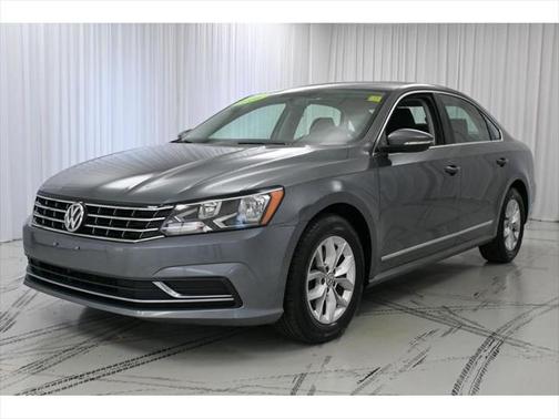 2016 Volkswagen Passat 1.8T S
