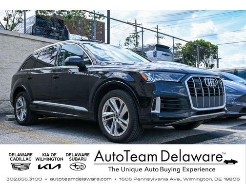 Mythos Black Metallic 2023 Audi Q7 55 Premium Plus
