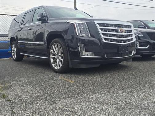 2019 Cadillac Escalade ESV Luxury