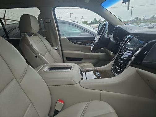 2019 Cadillac Escalade ESV Luxury