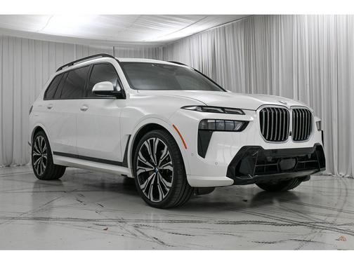 Alpine White 2025 BMW X7 xDrive40i