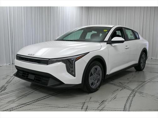 2025 Kia K4 LX