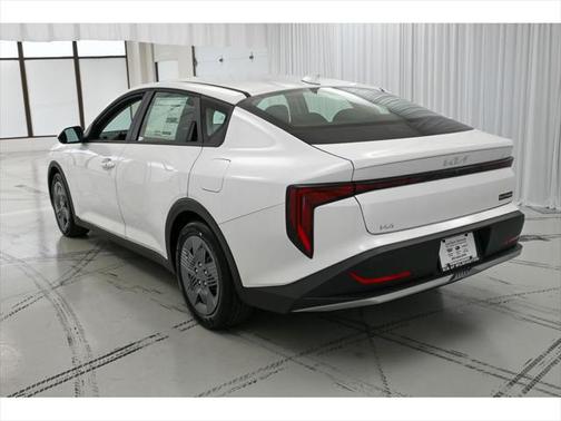 2025 Kia K4 LX