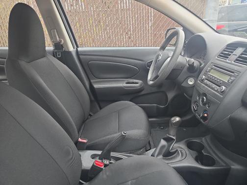 2015 Nissan Versa 1.6 S