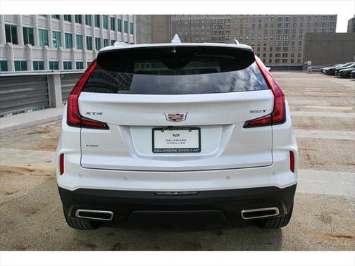 2025 Cadillac XT4 Premium Luxury