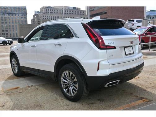 2025 Cadillac XT4 Premium Luxury