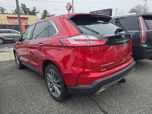 2022 Ford Edge Titanium