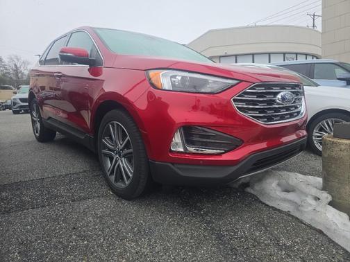 2022 Ford Edge Titanium