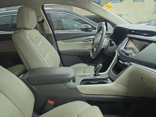 2017 Cadillac XT5 Premium Luxury