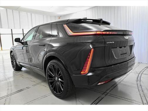 2025 Cadillac LYRIQ Sport w/1SJ