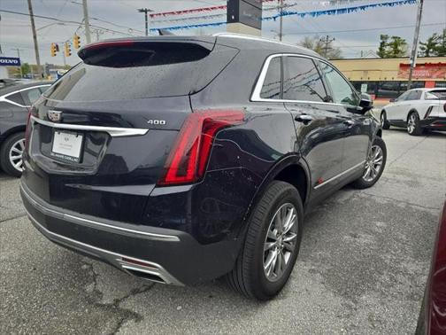 2022 Cadillac XT5 Premium Luxury