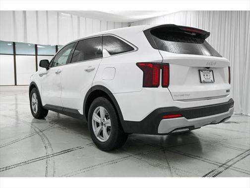 2024 Kia Sorento LX