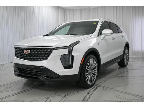 2025 Cadillac XT4 Premium Luxury