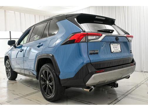2022 Toyota RAV4 Hybrid SE