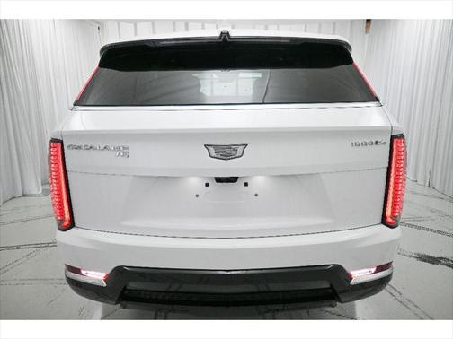 2025 Cadillac Escalade Luxury