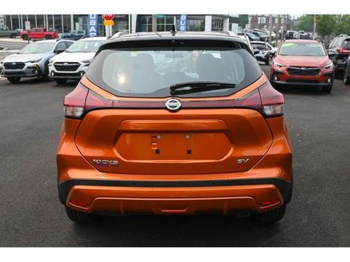 Monarch Orange/Super Black 2021 Nissan Kicks SV
