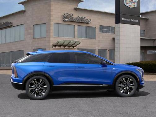 2025 Cadillac OPTIQ Luxury 2 AWD