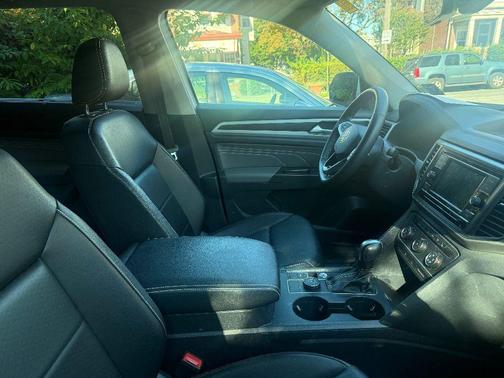 2022 Volkswagen Atlas 2.0T SE