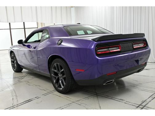 Plum Crazy Pearlcoat 2023 Dodge Challenger SXT