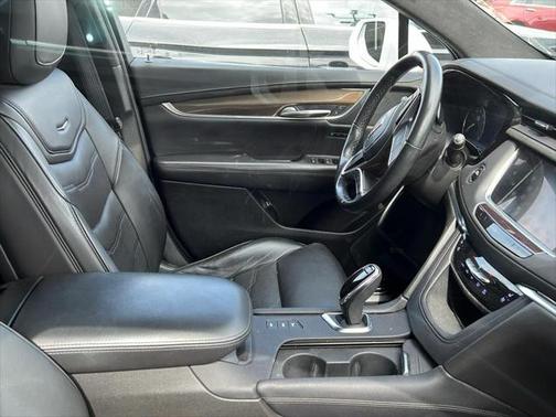 2019 Cadillac XT5 Platinum
