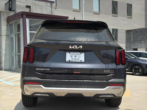 2025 Kia Sorento S