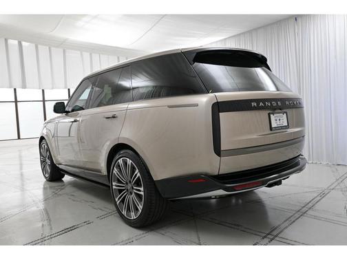 Batumi Gold Premium Metallic 2024 Land Rover Range Rover P530 SE
