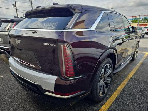 2025 Cadillac Escalade IQ Luxury 2