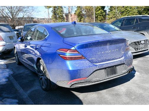 2022 Genesis G70 2.0T AWD