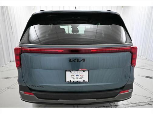2025 Kia Carnival SX