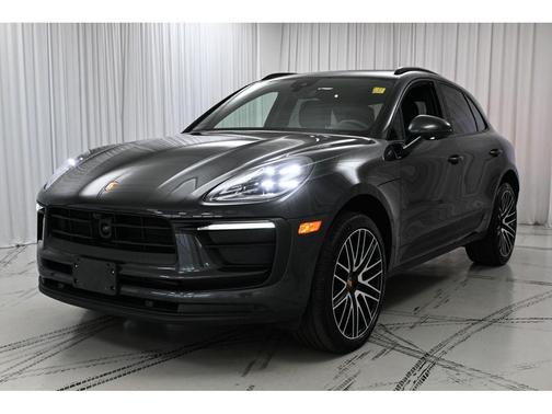 Volcano Grey Metallic 2024 Porsche Macan Macan