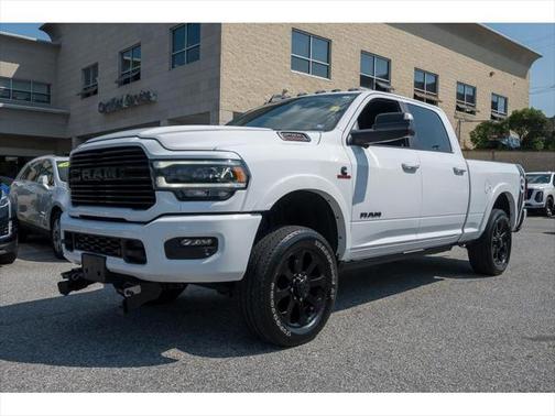 2022 RAM 2500 Laramie Crew Cab 4x4 6'4' Box