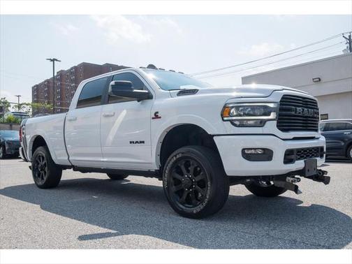 2022 RAM 2500 Laramie Crew Cab 4x4 6'4' Box