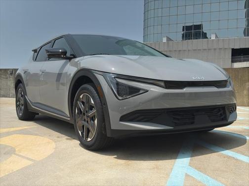2025 Kia EV6 Light Long Range