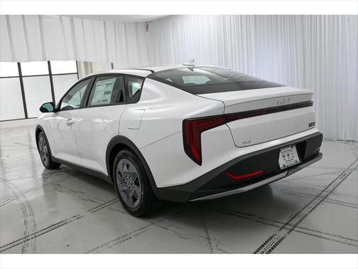2025 Kia K4 LX