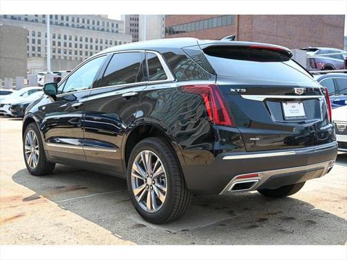 2025 Cadillac XT5 Premium Luxury