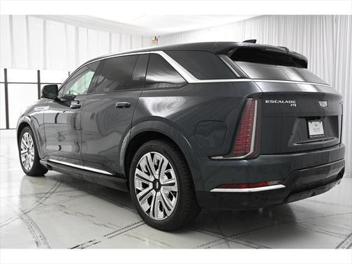 2025 Cadillac Escalade IQ Luxury 1