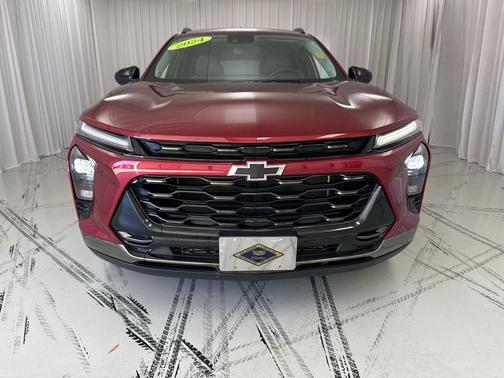 Crimson Metallic 2024 Chevrolet Trax FWD ACTIV