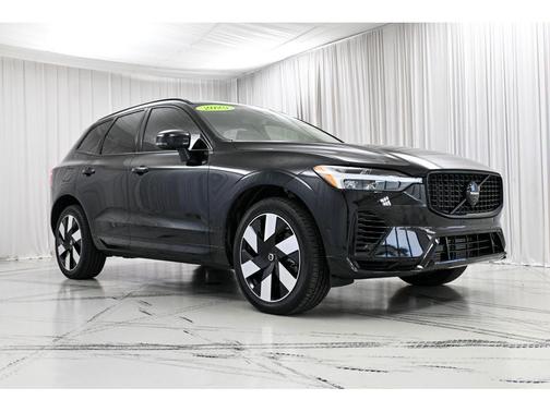 Onyx Black Metallic 2025 Volvo XC60 Plug-In Hybrid Plus, T8 AWD Electric/Gasoline, Dark