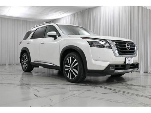 2023 Nissan Pathfinder Platinum 4WD