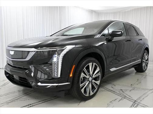 2025 Cadillac OPTIQ Luxury 2 AWD