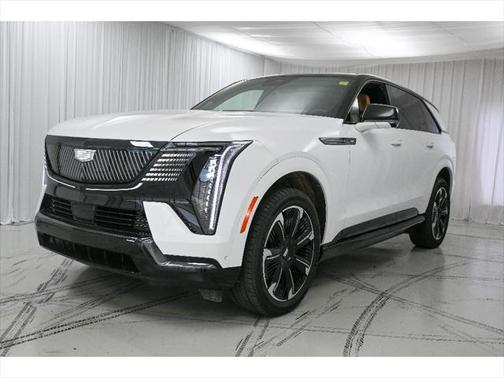 2025 Cadillac Escalade IQ Sport 2
