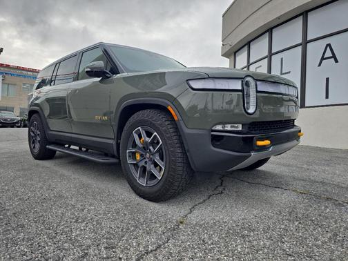 2023 Rivian R1S Launch Edition