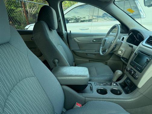 2015 Chevrolet Traverse LS