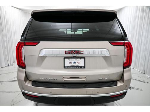 Pearl Beige Metallic 2022 GMC Yukon SLT