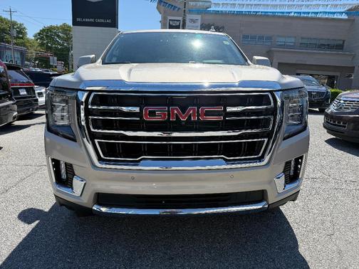 Pearl Beige Metallic 2022 GMC Yukon SLT
