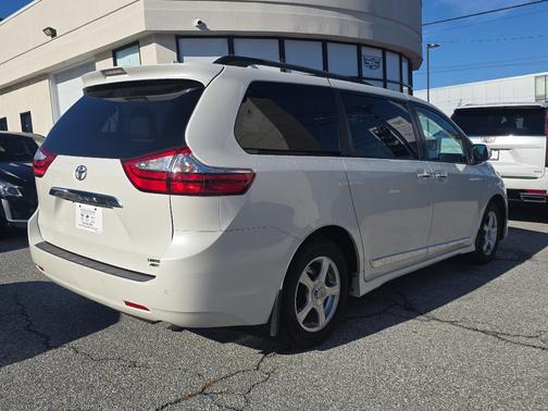 2019 Toyota Sienna Limited