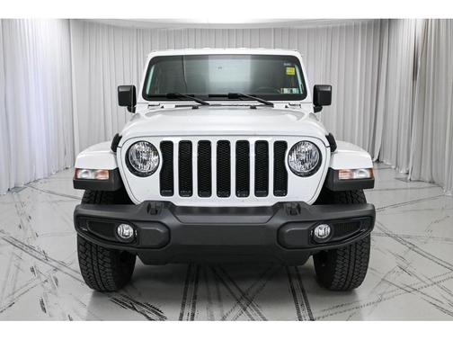 Bright White Clearcoat 2023 Jeep Wrangler 4-Door Sahara Altitude 4x4